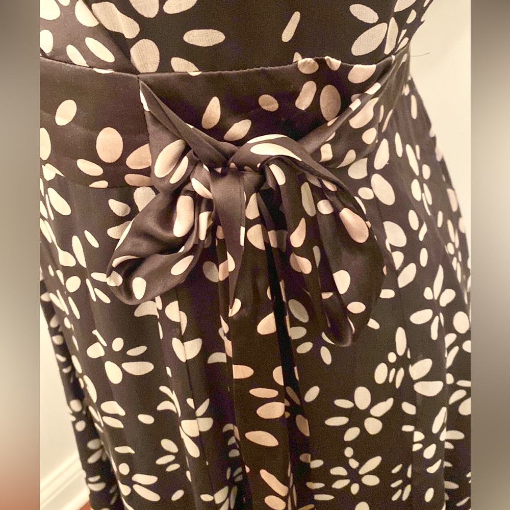 Talbots Petites Pure Silk Brown Tan Floral 8P Classic Chic Quiet Luxury Dress - Picture 4 of 13